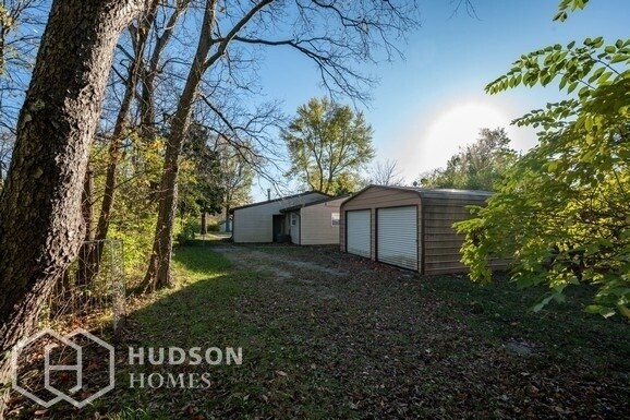 Building Photo - AVAILABLE NOW! - 2262 ROXANNA DR, CINCINNA...