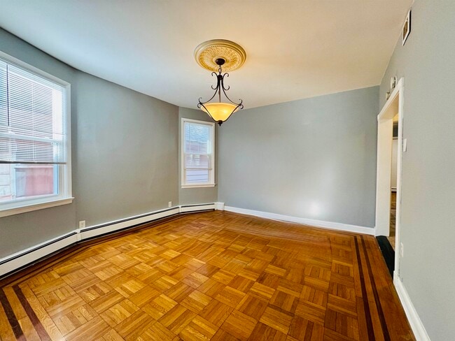 Building Photo - 69 W 39th St