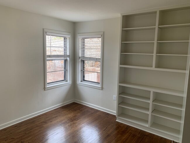 Building Photo - 1806 W Louisiana Ave