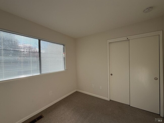 Building Photo - 378 Brey Rd