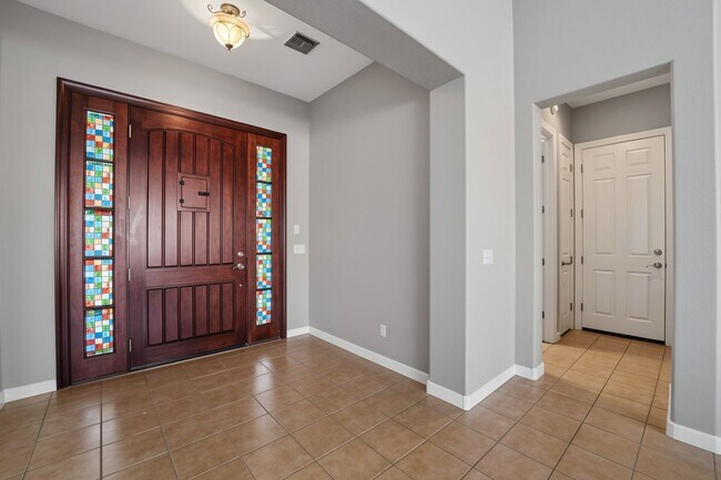 Building Photo - Welcome to this inviting Phoenix Rental - Available!