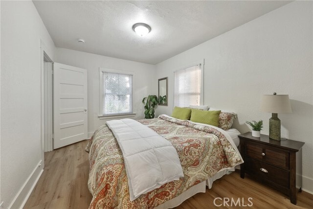 Building Photo - 1146 N Loma Vista Dr