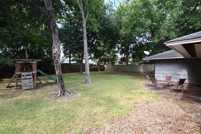 Building Photo - 5535 Berry Creek Dr
