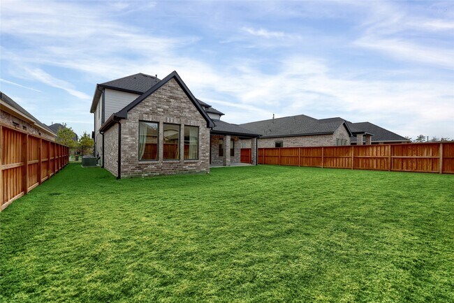 Building Photo - 28206 Clear Breeze Ct