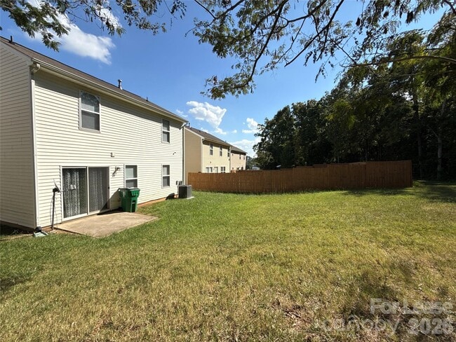 Building Photo - 6831 Sunman Rd