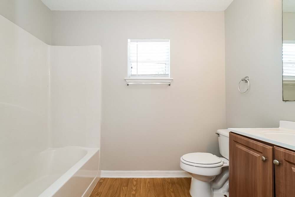 Building Photo - 5511 Ashland Dr