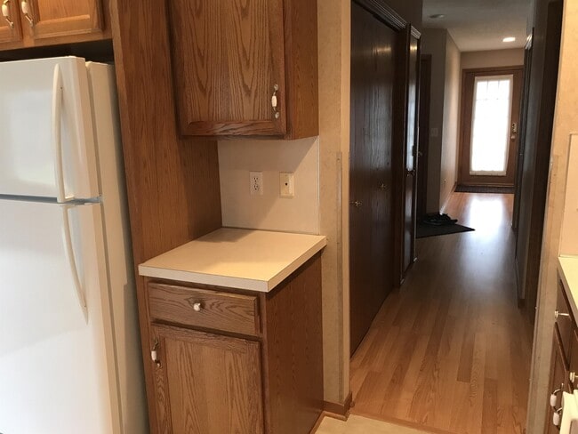 Building Photo - 783 Holly Creek Dr