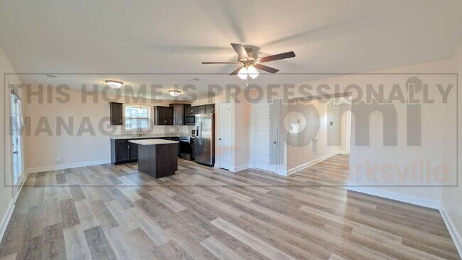Building Photo - 1061 Dublin Dr