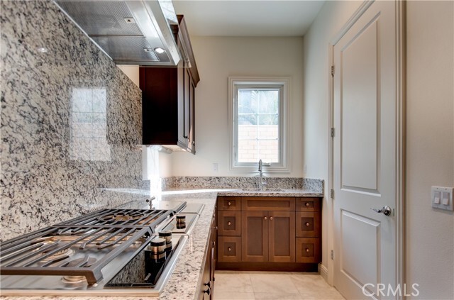 Building Photo - 120 Nest Pine