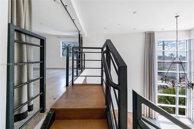 Building Photo - 7700 Collins Ave