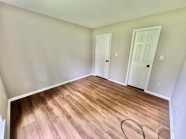 Building Photo - 2608 Clarencefield Dr