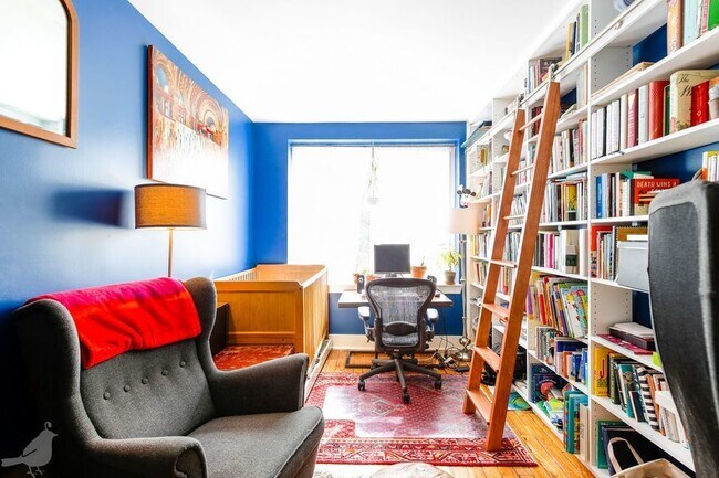 Building Photo - 420 16th St SE