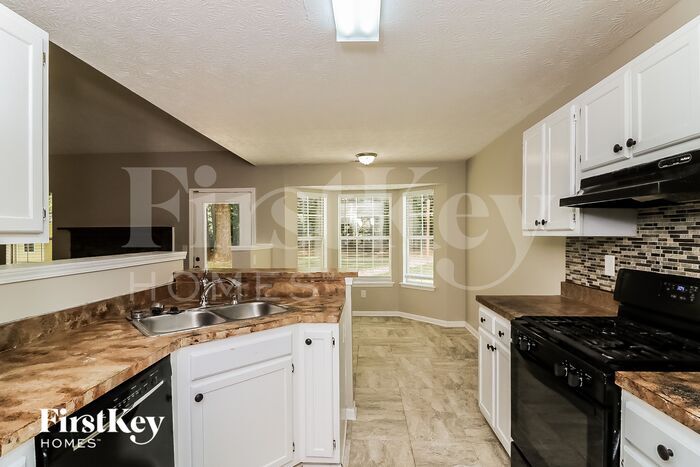 Building Photo - 4516 Rushing Wind Ct