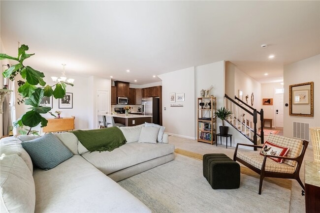 Building Photo - 23 Keuka Ln