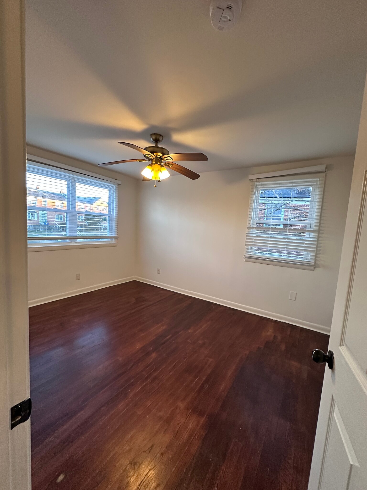 Building Photo - 5536 Channing Rd