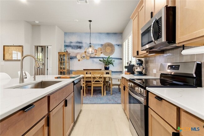 Building Photo - 874 Casetta Trl