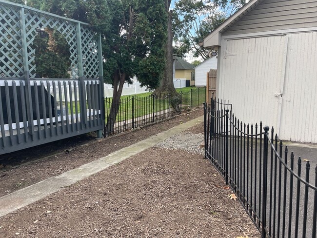 Building Photo - Spacious 3 Bedroom Townhome in Mount Joy -...