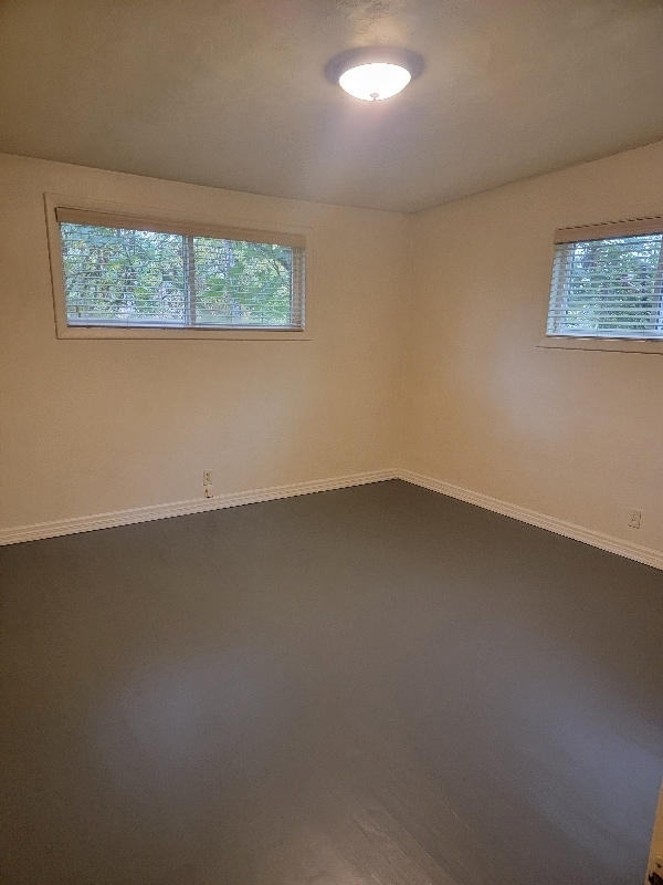 Building Photo - 1953 Riverview St