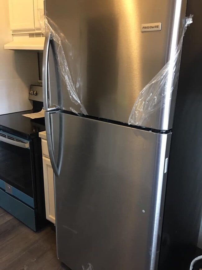 Building Photo - 735 Beechwood Ave