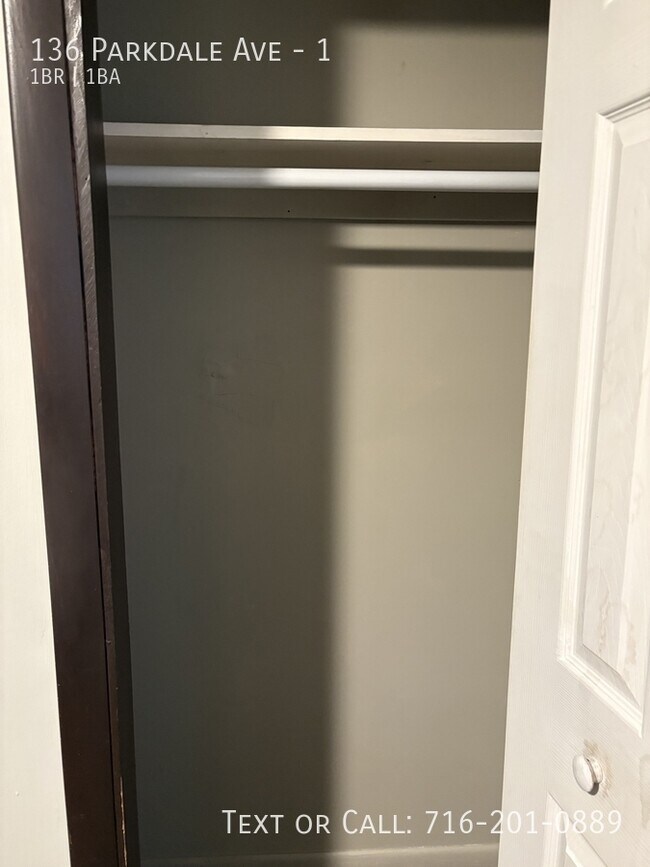 Building Photo - 136 Parkdale Ave