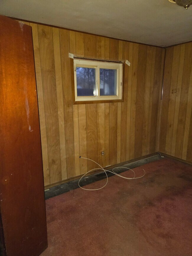 Building Photo - 1617 Parklane Dr