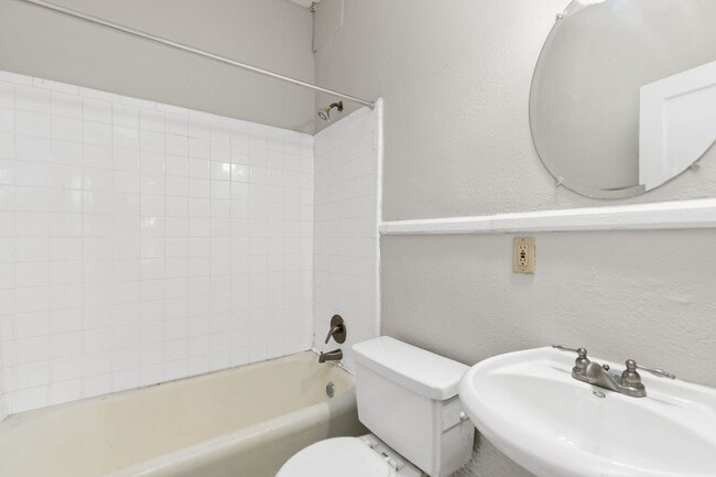 Interior Photo - Clairmont