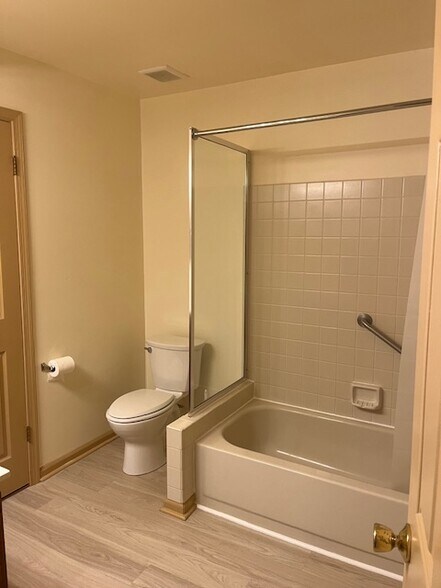 Building Photo - 1017 Shepherds Way