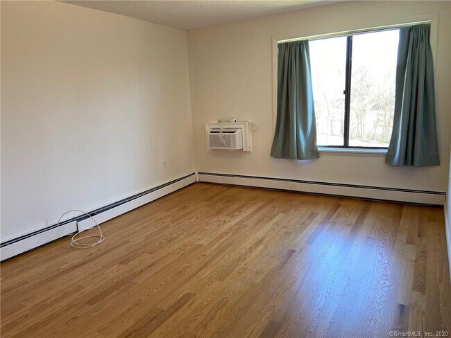 Building Photo - 1315 Cromwell Hills Dr