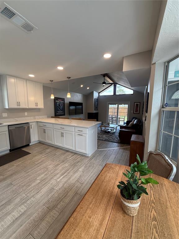 Building Photo - 509 N Peninsula Ave