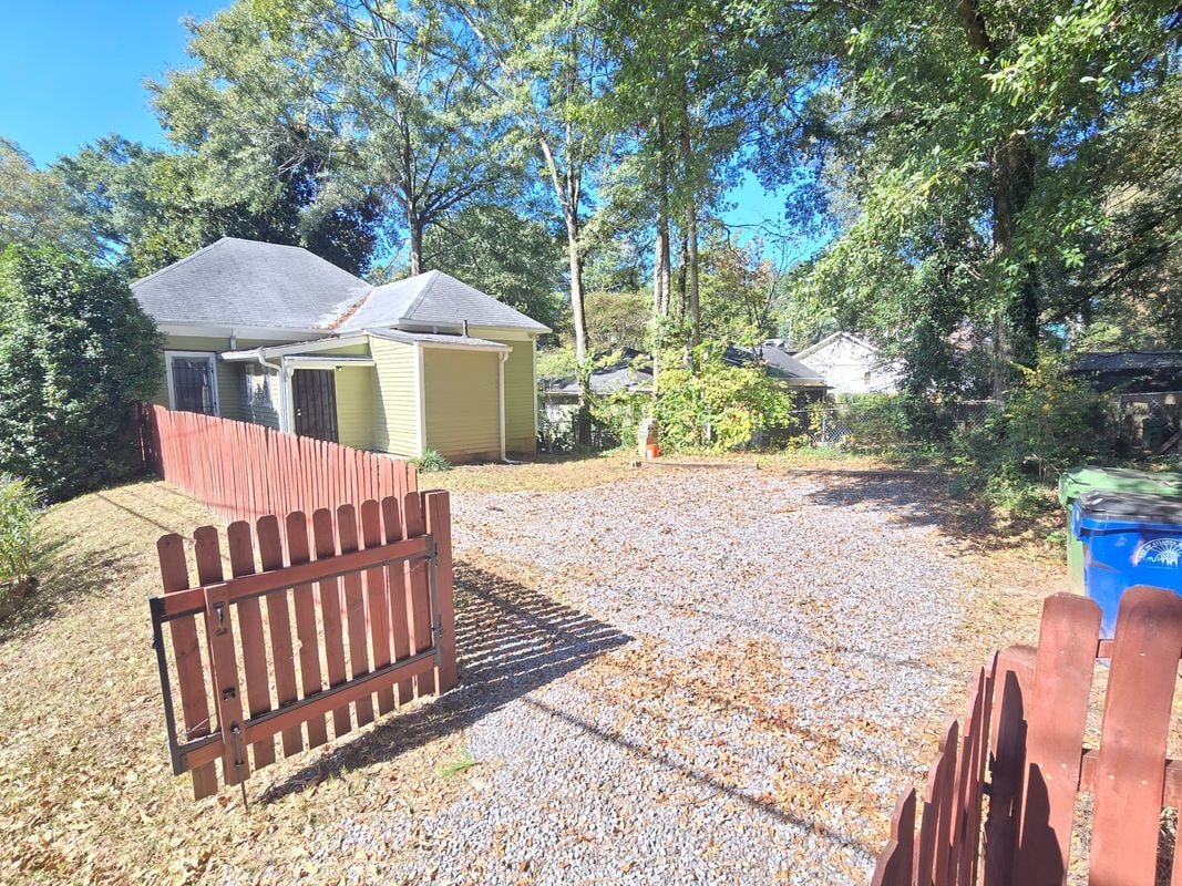 Building Photo - 1480 Beatie Ave SW