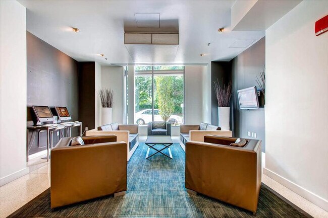 Building Photo - 356 Third St