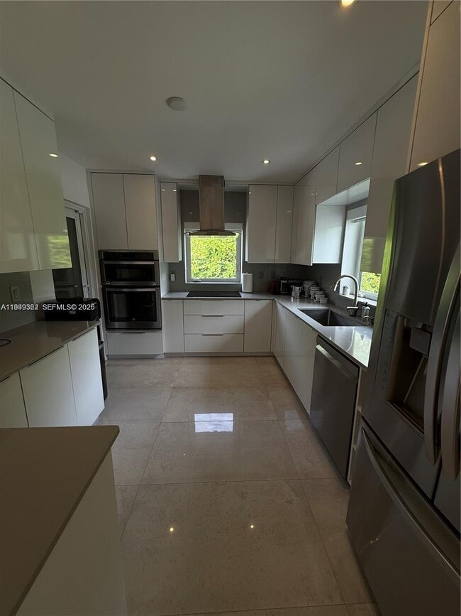 Building Photo - 675 NE 93rd St