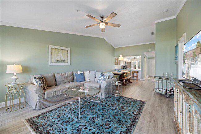 Building Photo - 841 Waterside Dr