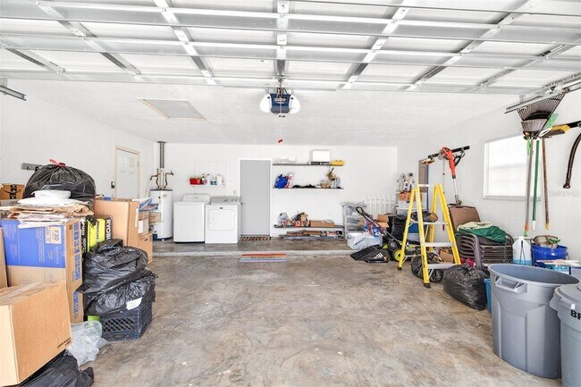 Building Photo - 4604 NW 44th Pl