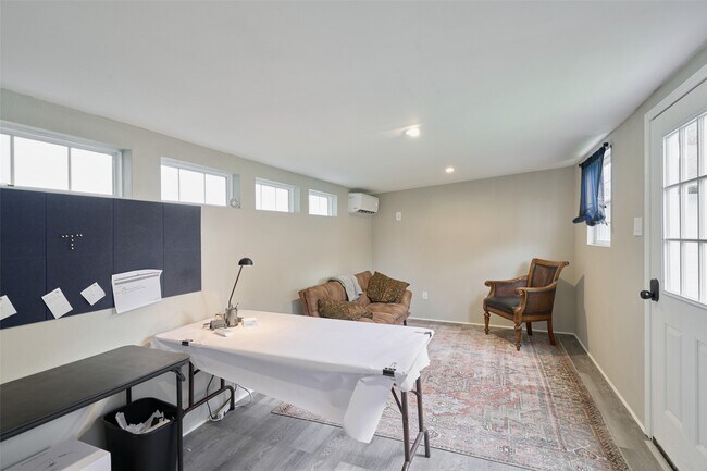 Building Photo - 3607 Hickory Hill Ln