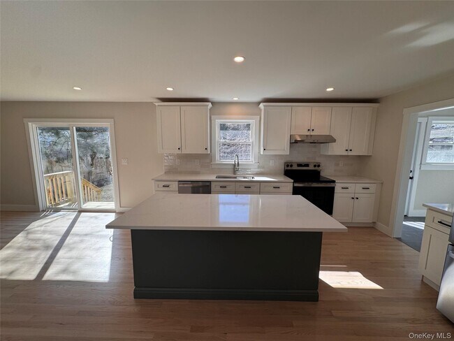 Building Photo - 91 17th St