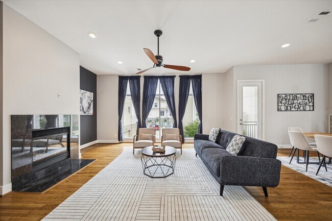 Building Photo - 2404 Fairview St