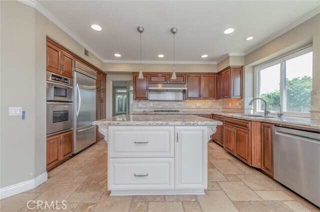Building Photo - 9042 Santiago Dr