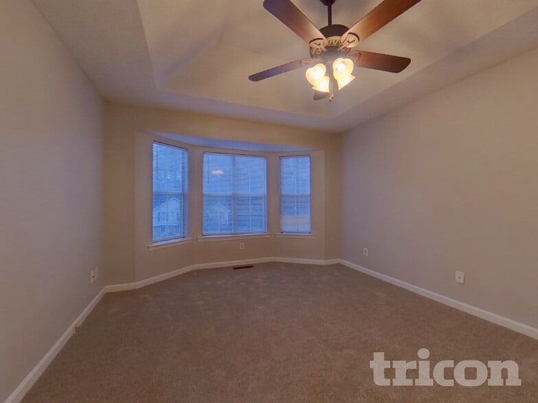 Building Photo - 41 Collins Way