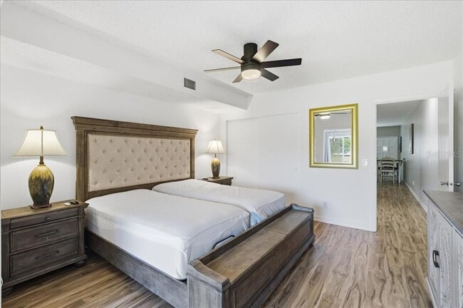 Building Photo - 2400 Franciscan Dr