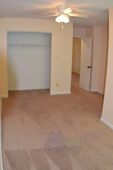 Building Photo - 39872 Wrinkle Free Ln
