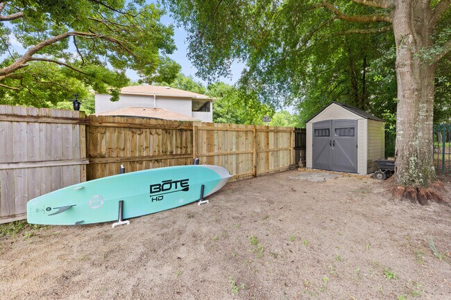 Building Photo - 2899 Chanterelle Cove