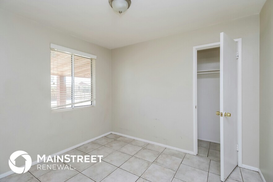 Building Photo - 2235 E Nancy Ln