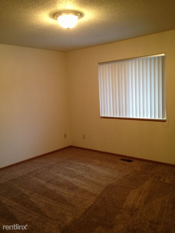 Building Photo - 2 br, 2 bath Townhome - Lotus Townhomes I