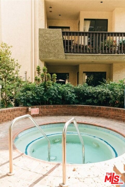 Building Photo - 497 E California Blvd