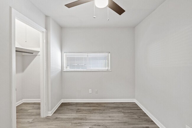 Building Photo - 2825 San Gabriel St