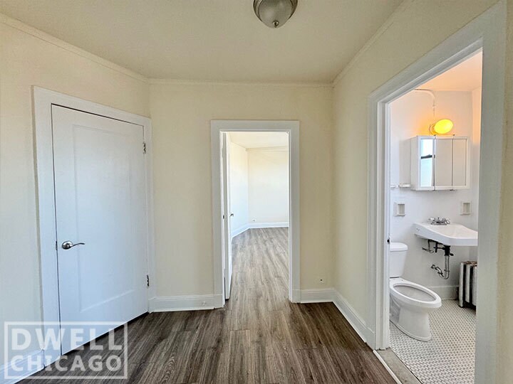 Building Photo - 2770 N Milwaukee Ave