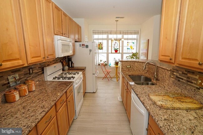 Building Photo - 2111 Ganton Green