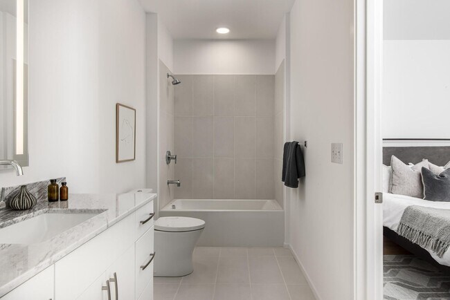 Building Photo - Stunning one bedroom unit in The Wedgewood section of town.