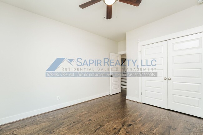 Building Photo - Cozy 4 Bedroom Home - Move in by 01/15/25 ...